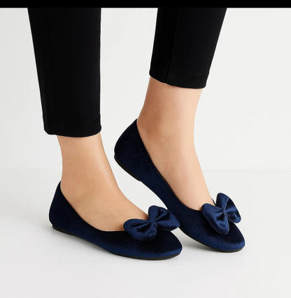 Women Stylish Velvet Pumps